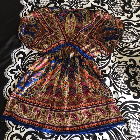 Rue 21 Silk Top - Picture 2 of 5